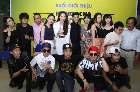 tour dien xuyen viet cua ho ngoc ha 6 - Theo chân Hồ Ngọc Hà kỷ niệm 10 năm ca hát bằng tour diễn xuyên Việt