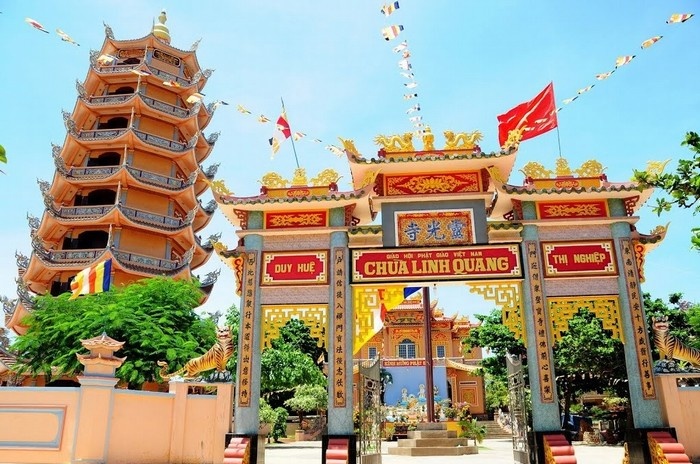 Linh Quang tu - Linh Quang tự ngôi chùa Phật giáo đầu tiên ở Phú Quý