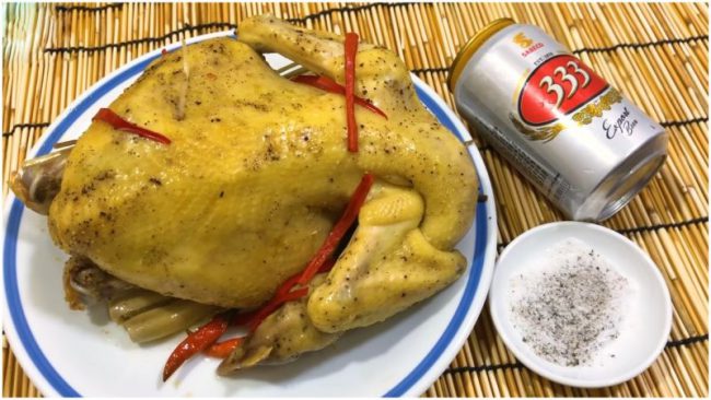 Ga hap bia 3 650x366 - Top 15 cách làm gà hấp chuẩn vị thơm phức, mềm thịt cả nhà đều mê