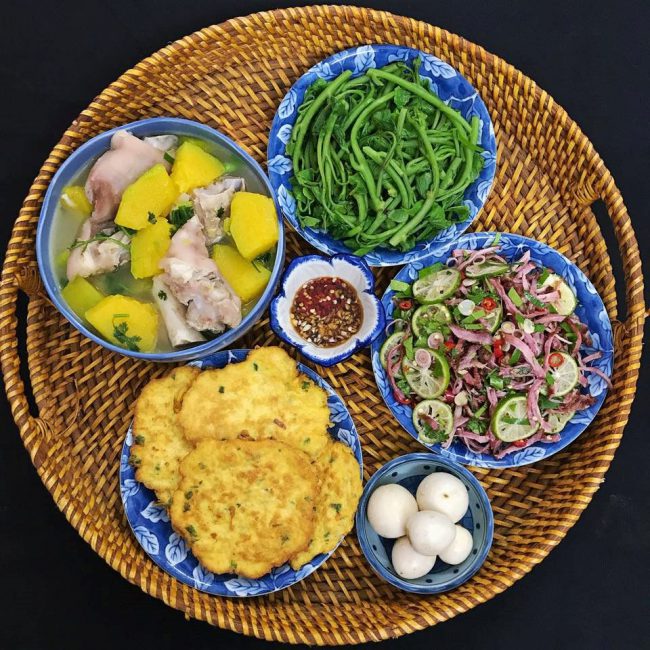Hinh 12 bua com gia dinh 650x650 - Top 20+ bữa cơm gia đình giúp bạn TIẾT KIỆM tối đa chi phí gia đình