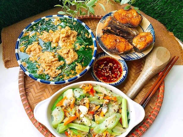 Hinh 4 bua com gia dinh - Top 20+ bữa cơm gia đình giúp bạn TIẾT KIỆM tối đa chi phí gia đình