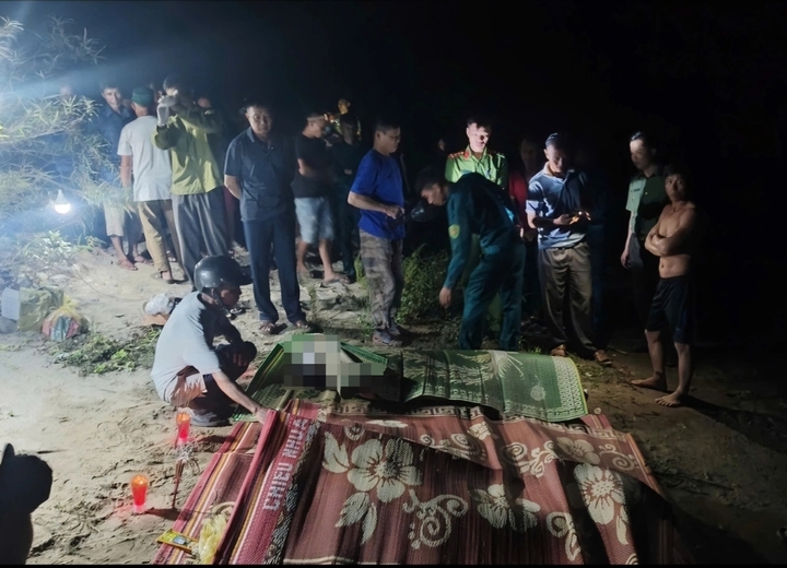 Hà Tĩnh: Lật thuyền trên sông Ngàn Phố, 4 người chết thương tâm