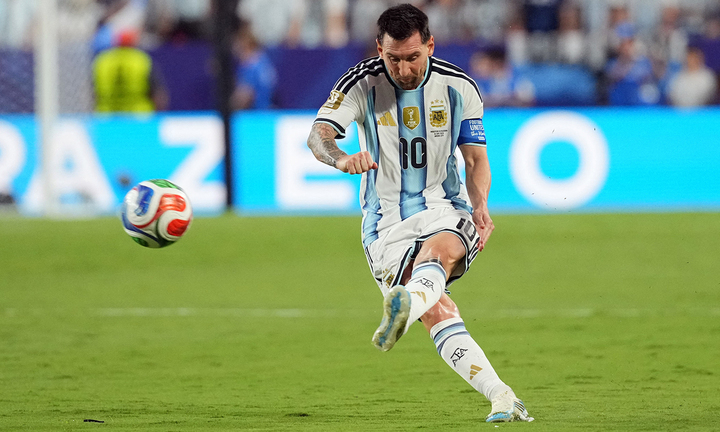 Messi: Kỷ lục chỉ là thống kê, Mbappe đúng là phi thường